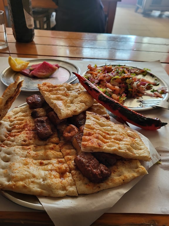 Ambarcioğlu Kardeşler Kebap Salonu