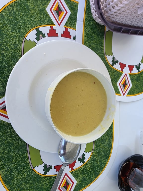 Zirve Et Köfte Yemek ve Çay Bahçesi