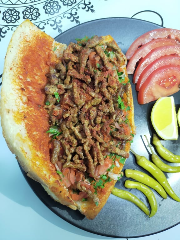 Asel Tantuni