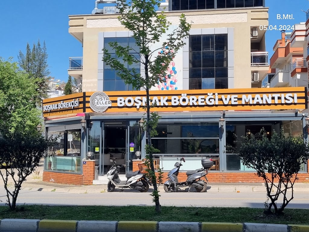 Usta Eller Boşnak Börekçisi