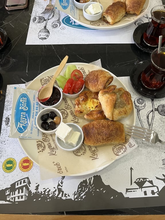 Kayra Börek