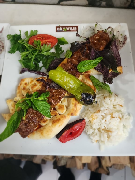 Meşhur Kebapçı Saim Ustanın Sofrası