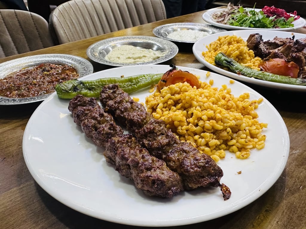 Gelgör Kebap Salonu