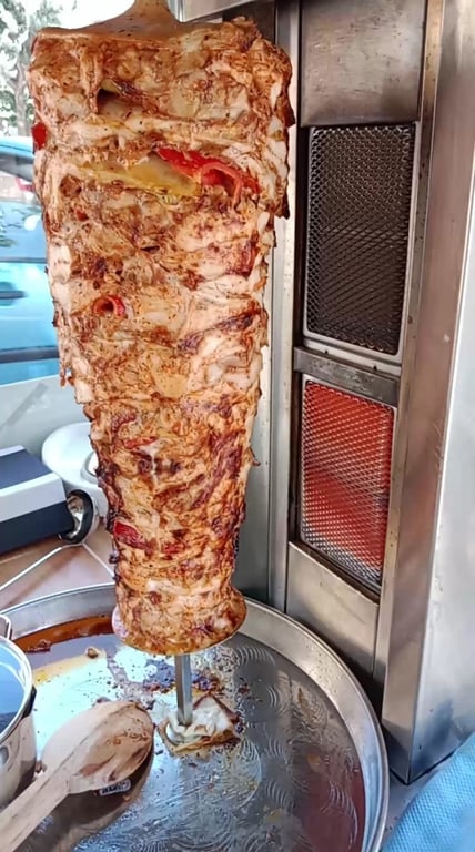 Gece Dönercisi Soner Usta