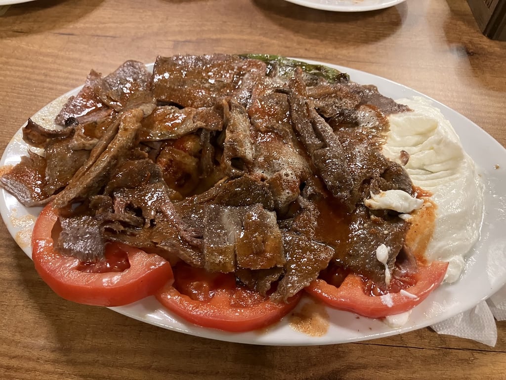 Tarihi Bursa Çarşı Kebapçısı