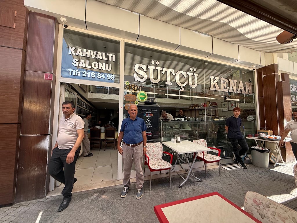 Sütçü Kenan Kahvaltı Salonu