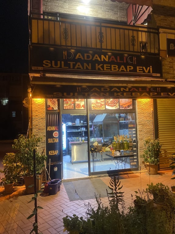 Adanalı Sultan kebap evi