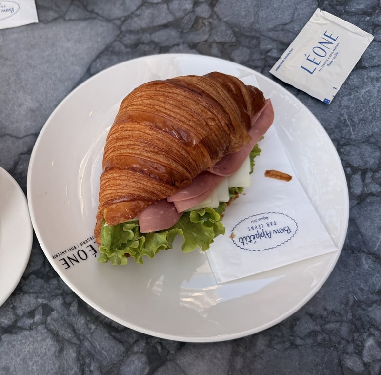 Leone Patisserie & Boulangerie