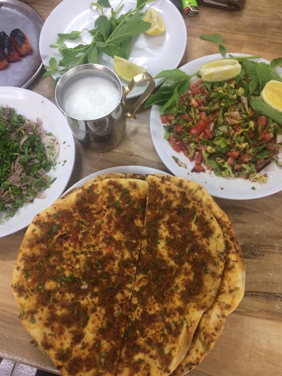 Aktepe Lezzet Lokantası