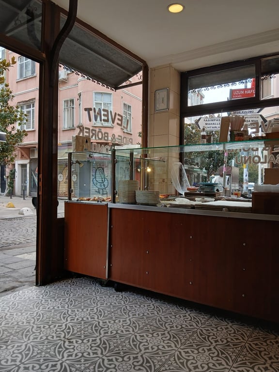 Levent Pide & Börek Salonu