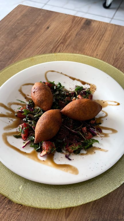 Tarihi Kale Altı İçli Köftecisi Chef Dilek