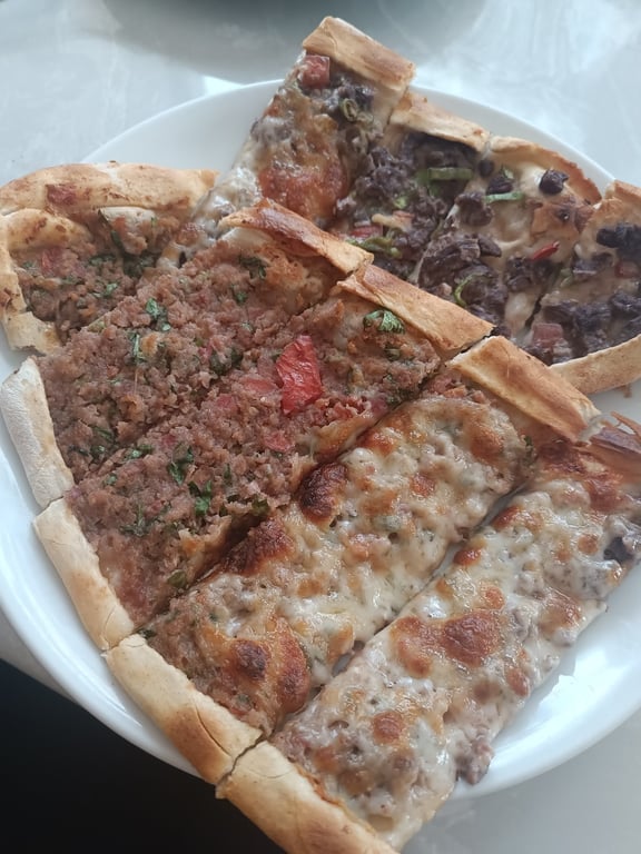 Öz Hacıoğlu Lahmacun Ve Pide Salonu