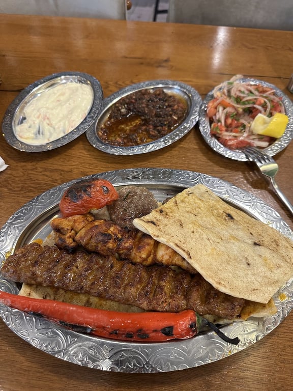 Güler Kebap Gece Dürümcüsü