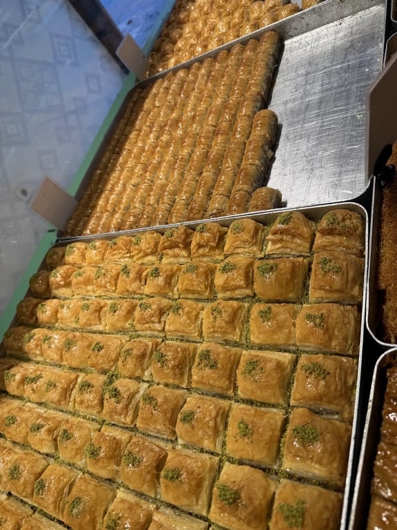 Halk Baklava