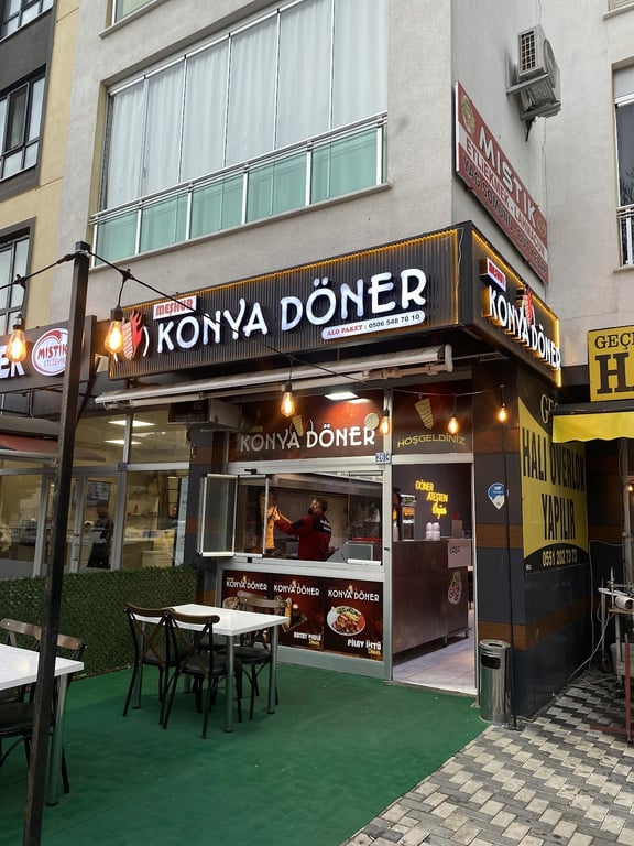 Meşhur Konya Döner & Etliekmek Salonu