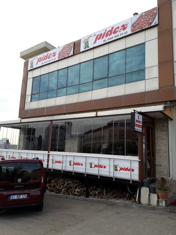 Öz Pidex