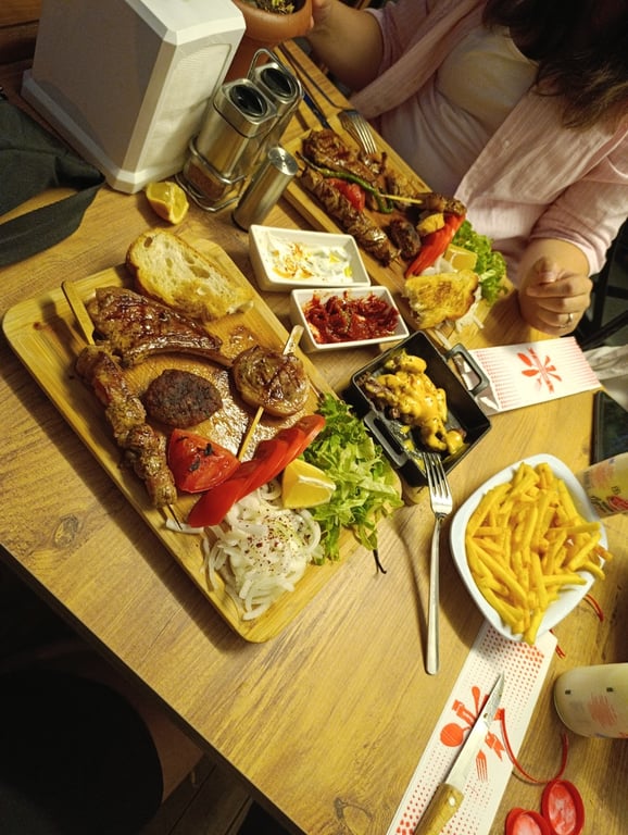Kasapoğlu Steakhouse & Izgara & Köfte Restoran