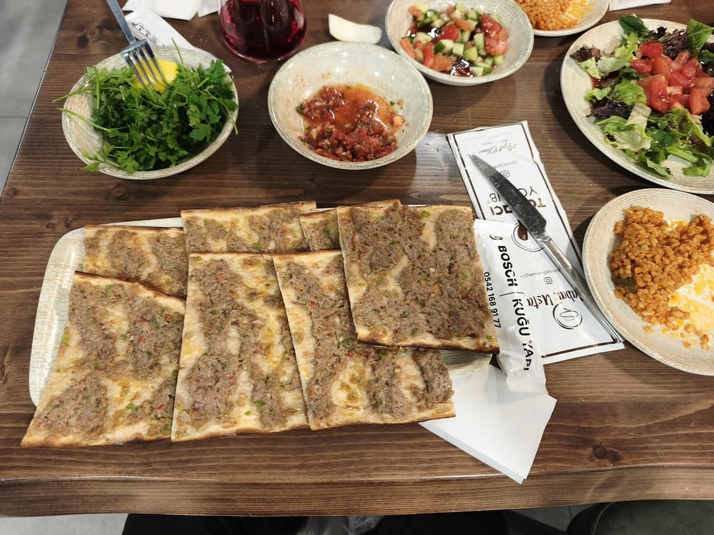 Şaban Usta & Tavacı Yakup Ntepe Etli Ekmek