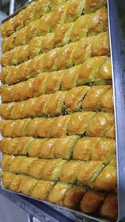İsse Fıstıkçıoğlu Baklava Börek