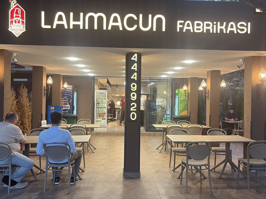 Lahmacun Fabrikası