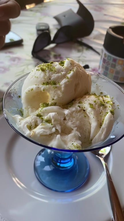 Ada Tatlı Evi Ayşe Hanım