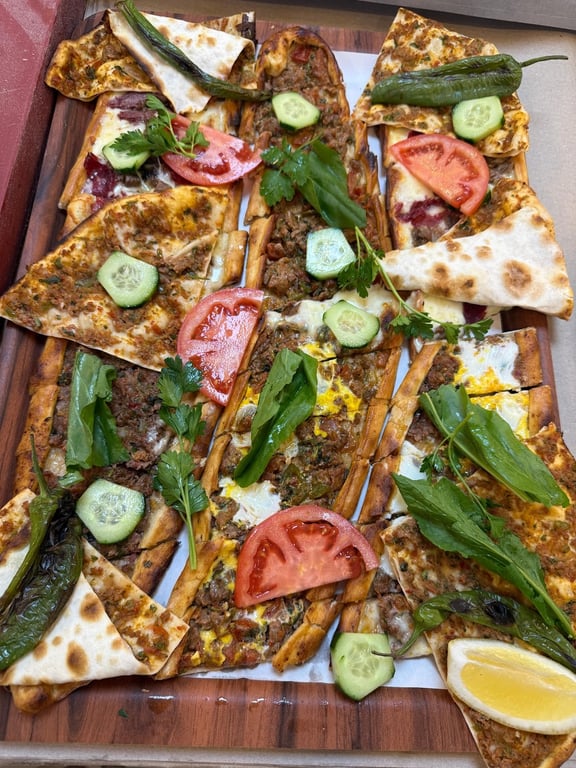 Yeni Saray Pide — Foto 3