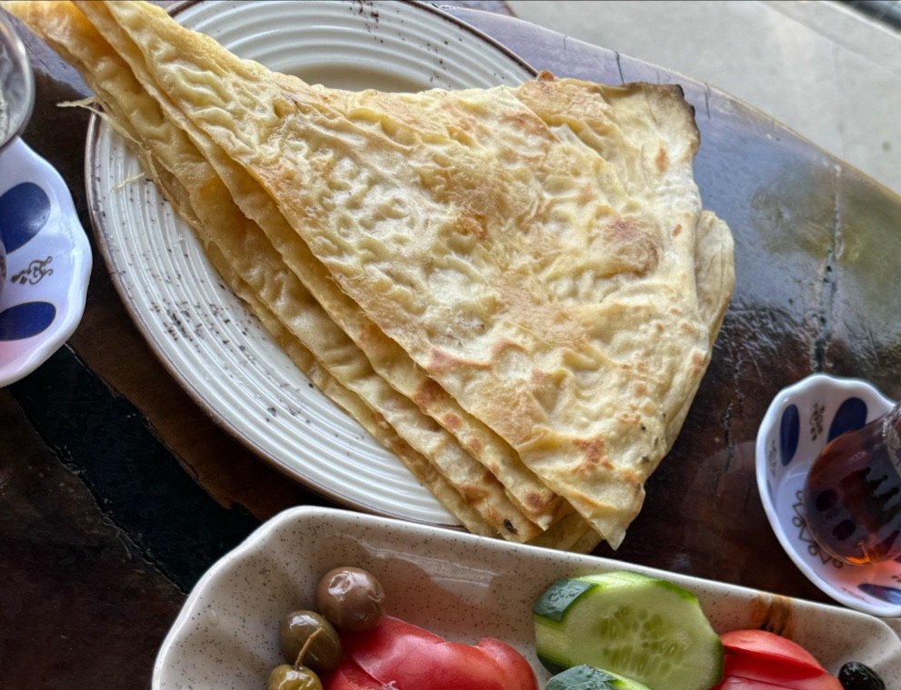 Veli Baba Kahvaltı, Gözleme, Bal ve Apiterapi Dogal Ürünler