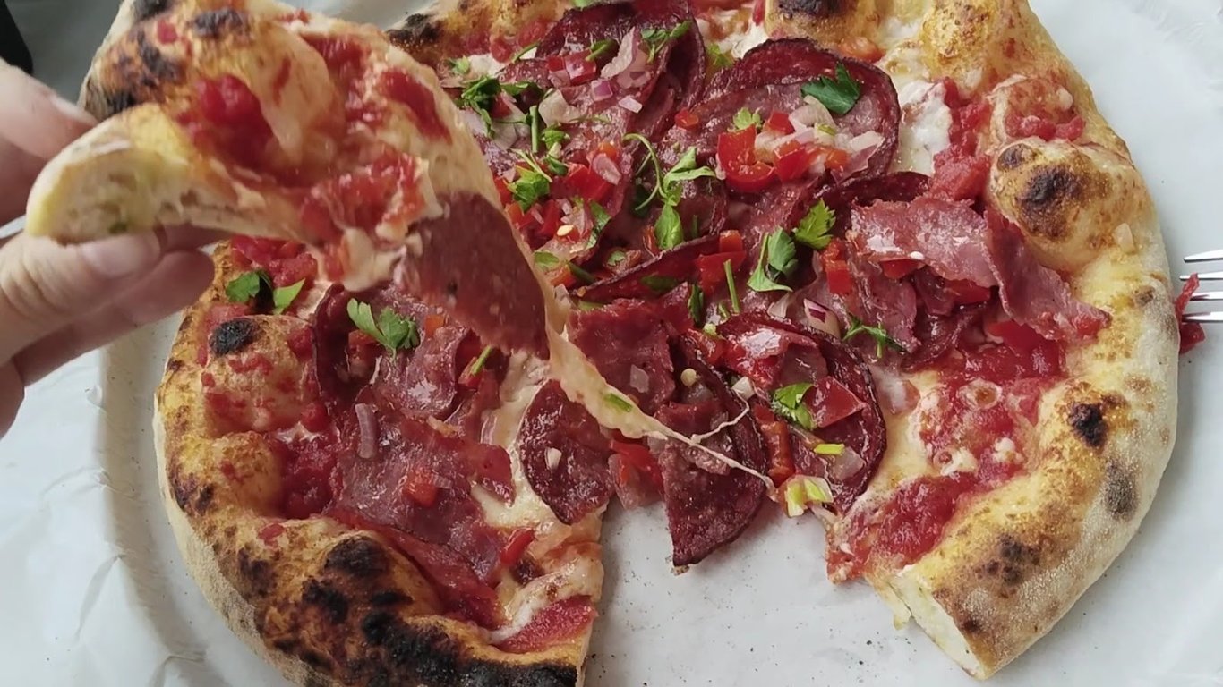 Sacra Vita Italian Napoli Pizza