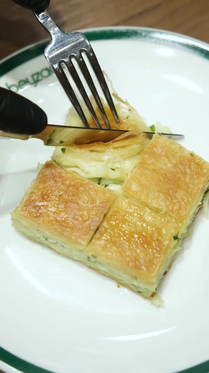 Beyzade Karaköy (Künefe - Baklava - Kahvaltı)