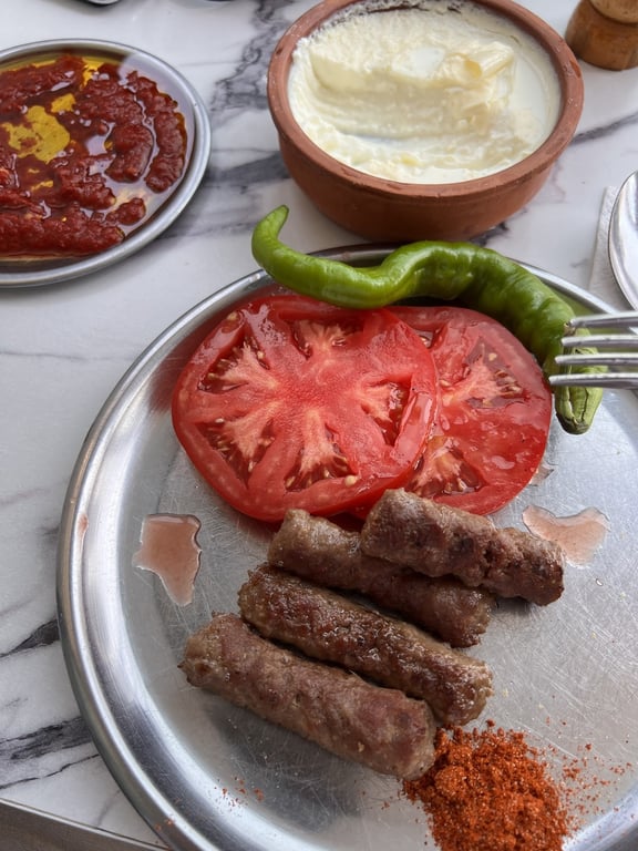 Tuna Koftecisi