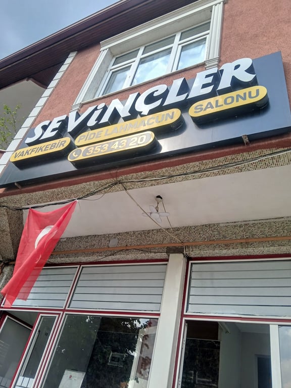 Sevinçler Vakfıkebir Pide Ve Lahmacun Salonu