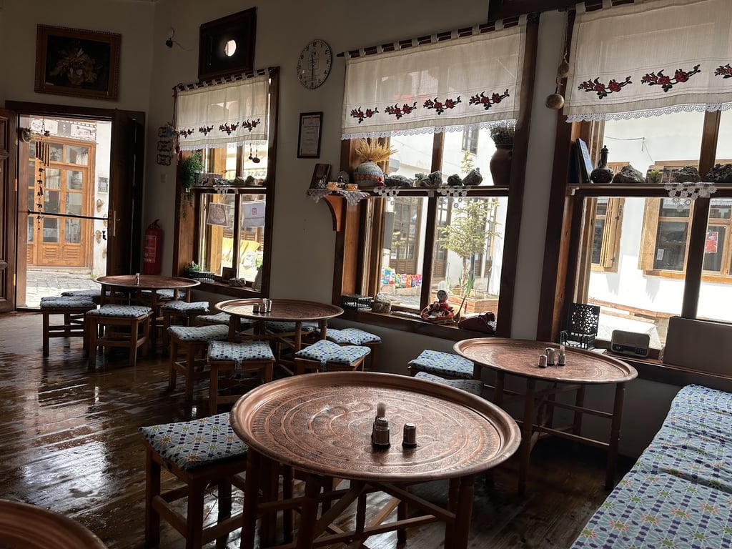 Meşhur Divriği Pilavcısı (Zeliha Abla)