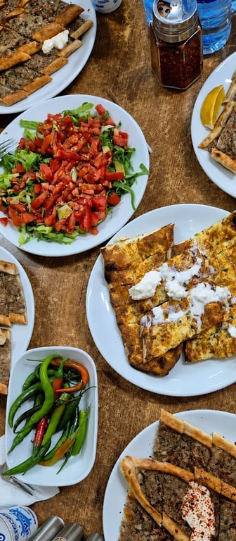 Gül Pide