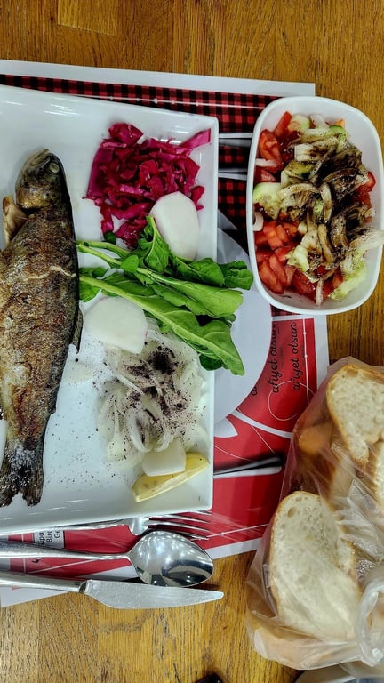 Sütçüler Doğa Tesisleri (Restaurant)