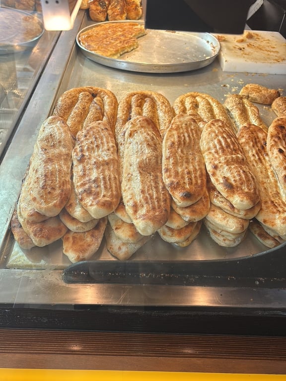 Meşhur Sarıyer Börek Antalya Taliphan