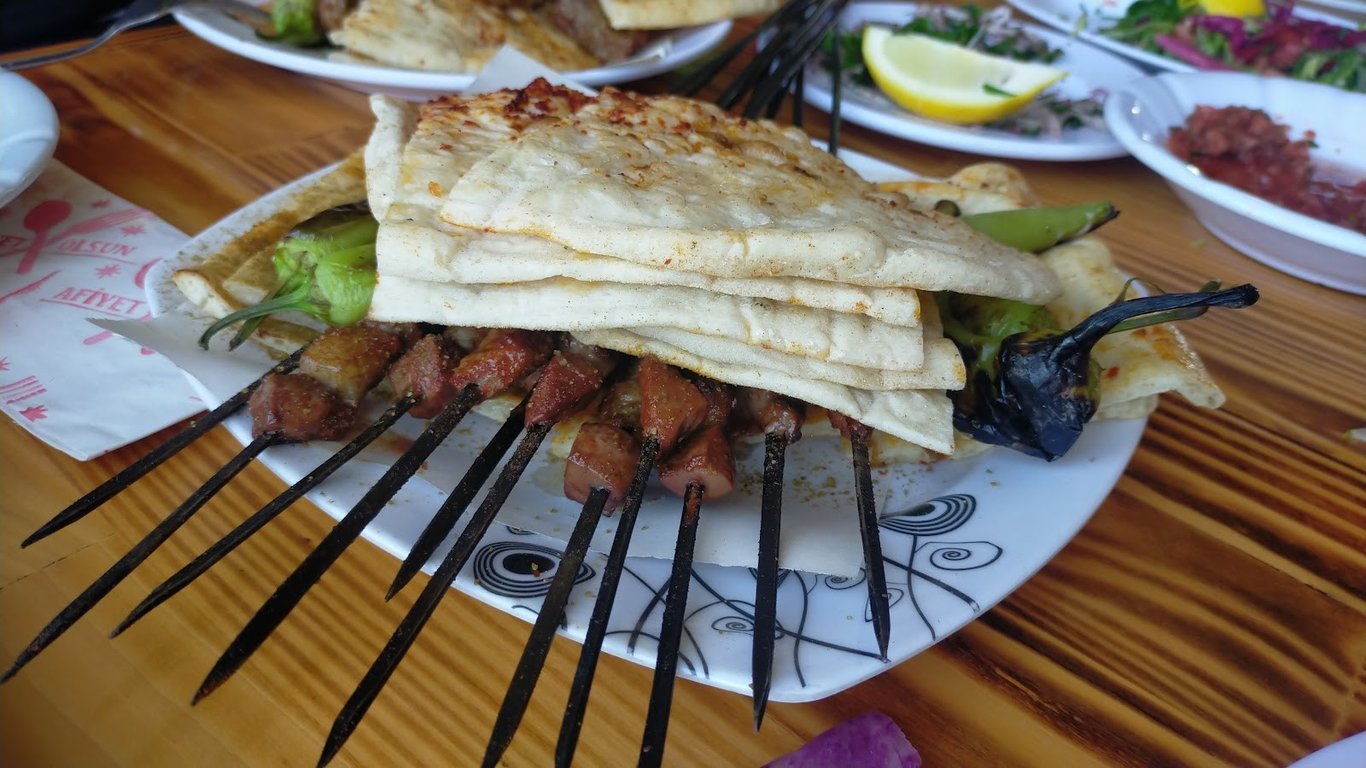 Kardesler Kebab Salonu