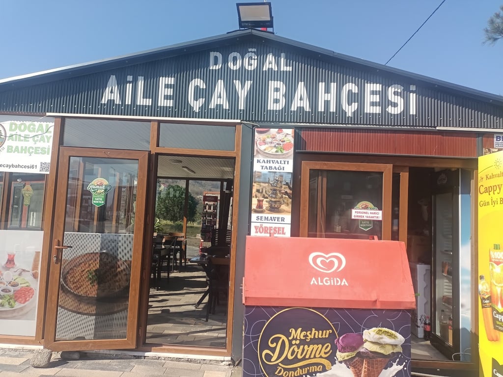 Doğal Aile Çay Bahçesi