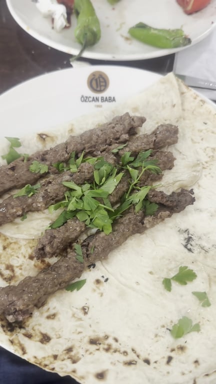Özcan Baba Kebap Salonu — Foto 3