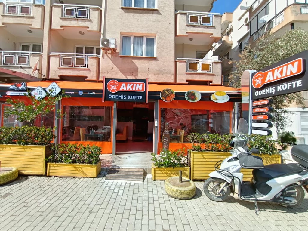 Akın Ödemiş Köfte