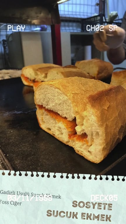 Sosyete Sucuk Ekmek