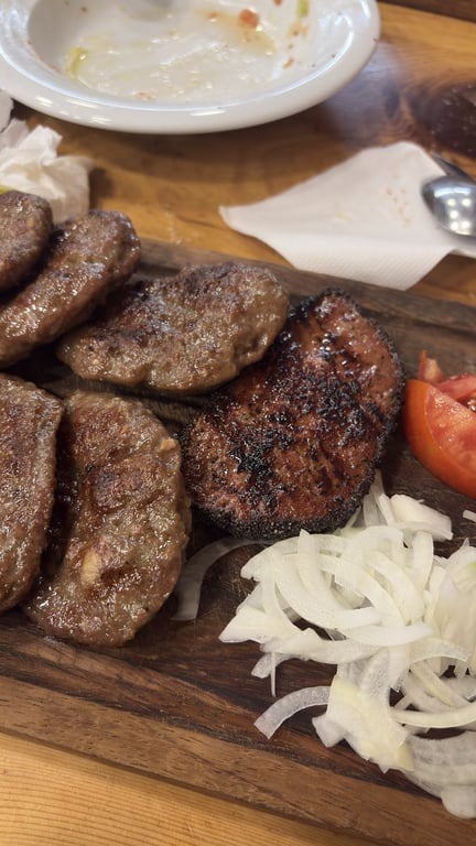 Çatalca’lı Ali Baba Köfte Salonu — fotoğraf 1