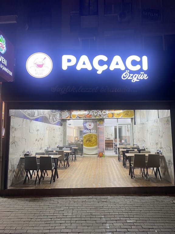 Paçacı Özgür