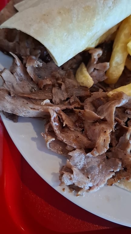 Döner Bank Maslak (Gündüz & Gece Dönercisi)