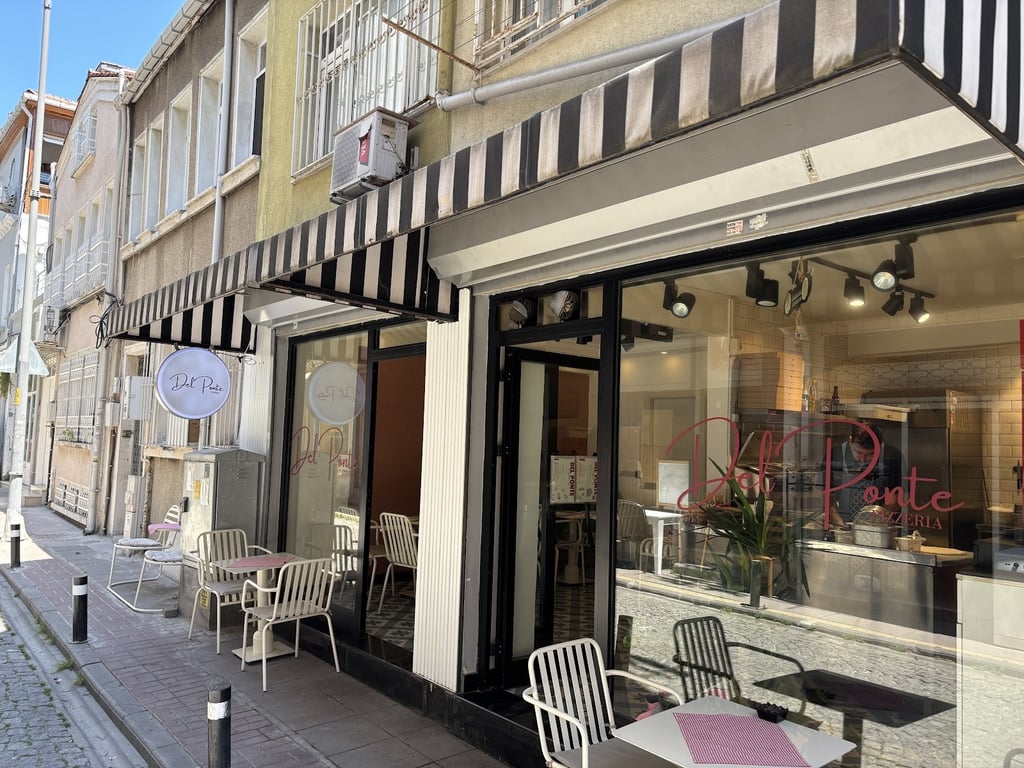 Del Ponte Pizzeria