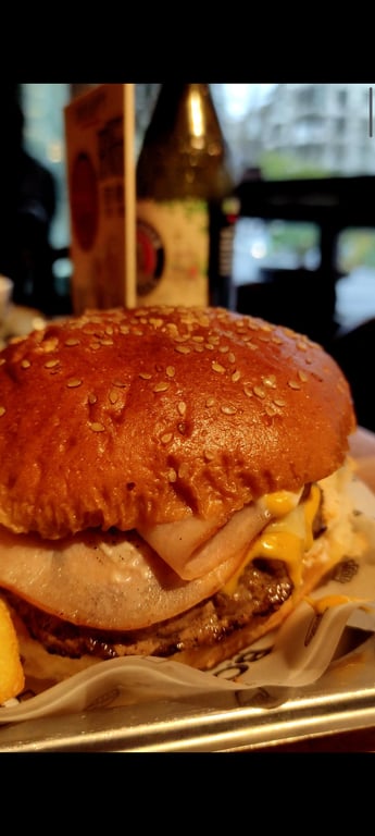 B.O.B Burger & Draft