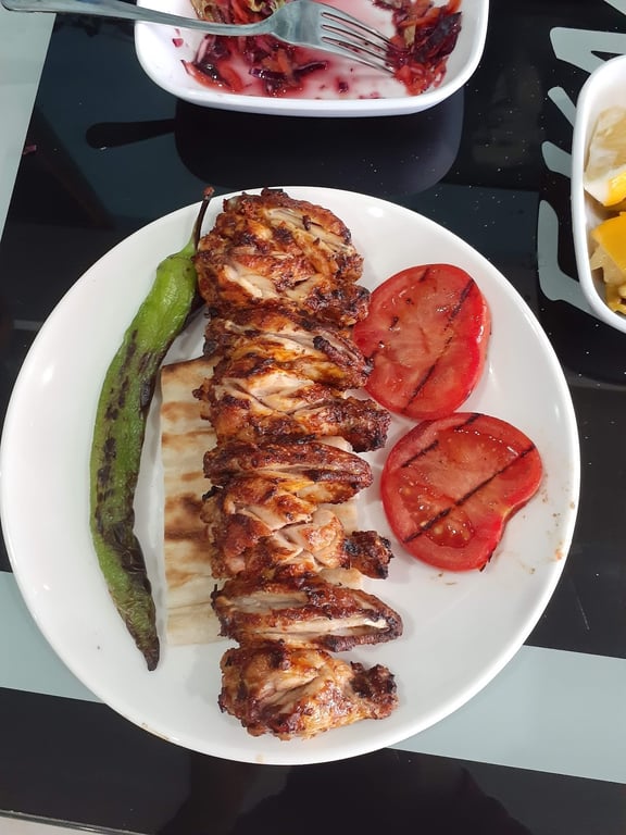 Ekmek Teknesi Pide Ve Kebap Salonu