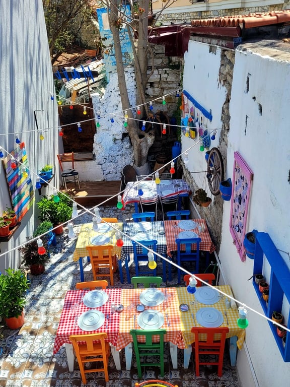 Urla Mavi Meyhane