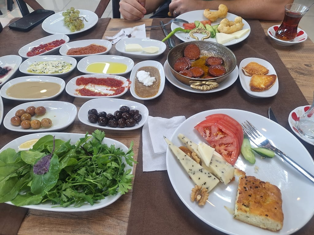 Ekin Kocadağ Satış Mağazası & Restoran