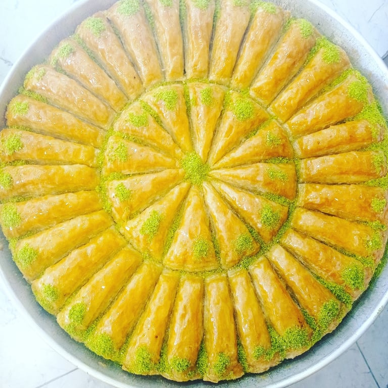 Gaziantepli Beyazoğlu Baklavaları Recep Beyaz