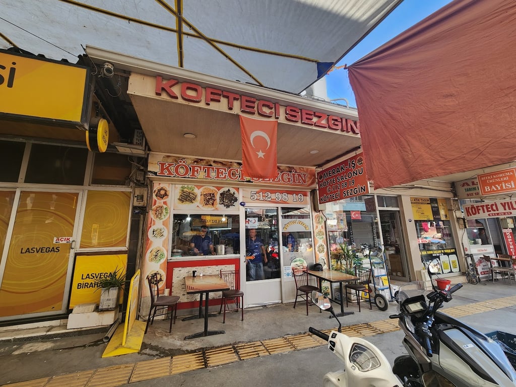 KÖFTECİ SEZGİN